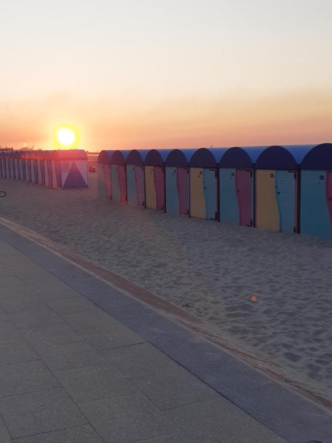 Appartement Avec Vue Superbe Sur La Mer Dunkirk Exteriör bild